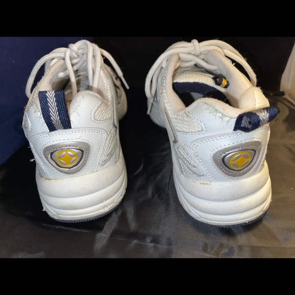 . Almost new, worn twice. Size was too small. Excellent condition - Picture 3 of 6